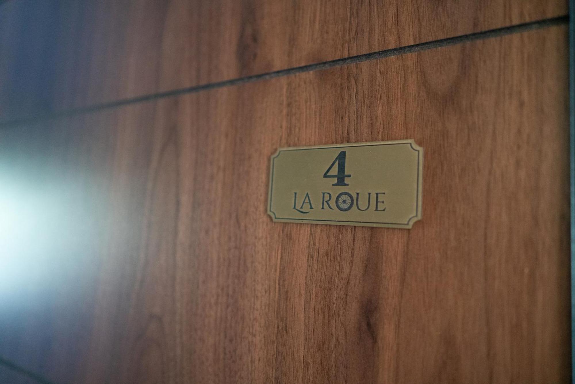 La Roue Hotel Vrsac Exterior photo